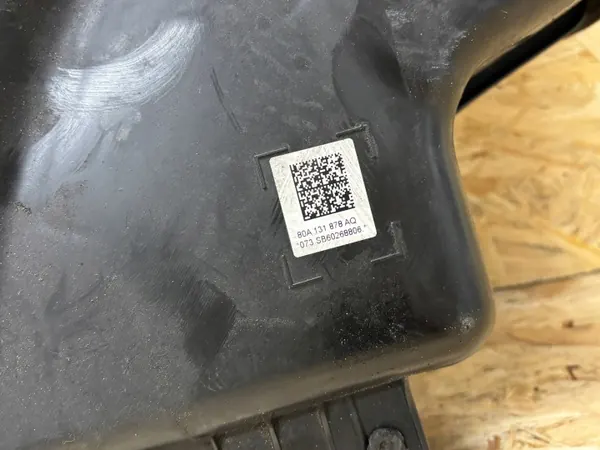 AdBlue-säiliö Audi Q5 II OEM 80A131878AR - Käytetty image 7