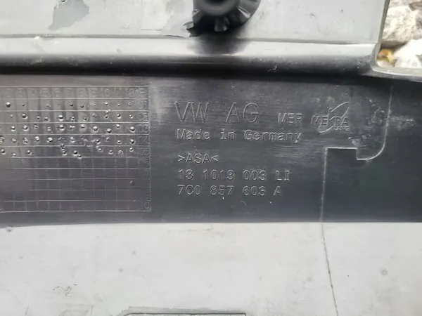 VW Crafter II Alojamento Espelho Esquerdo Inferior OEM 7C0857603A image 3