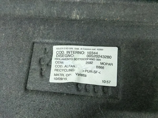 FIAT 500X 1.6B Isolamento do Capô image 5