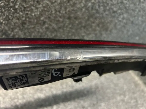 Tercera Luz de Frenado BMW 7 G11 LCI Revestimiento Maletero image 5