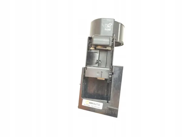 Bekerhouder Mercedes C W203 S203 CL203 A2036800879 image 5