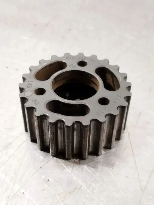 Volkswagen Caddy 2013 Engrenagem da bomba de injeção OEM 03L130111G image 6