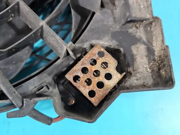 Ilmastointifani Opel Astra III H 9132916 image 2