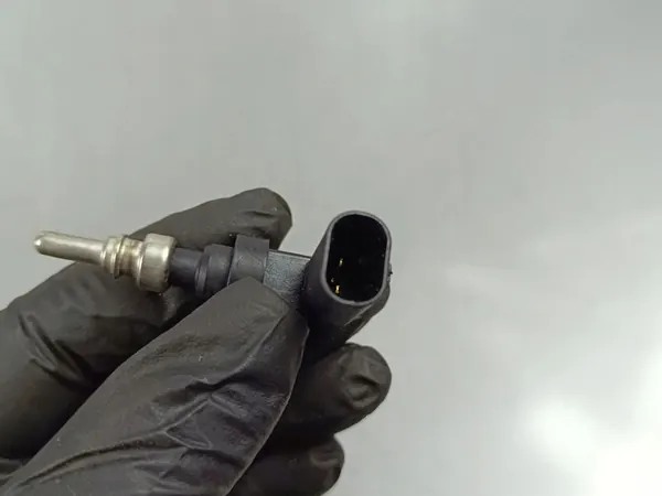 Capteur de température du liquide de refroidissement Cupra Formentor 05E919501 image 3