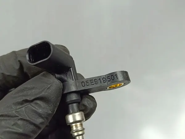 Capteur de température du liquide de refroidissement Cupra Formentor 05E919501 image 4