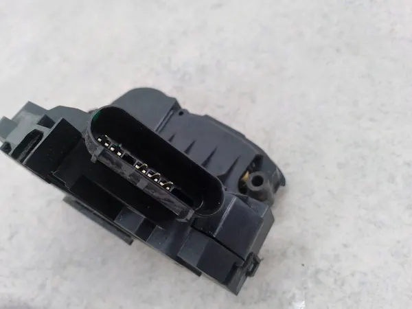 VOLVO V60 Türschloss Vorne Links 5 Pin 31301737 image 8