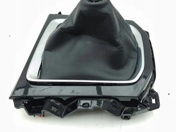 Mazda CX-5 2022 Linke Halterung OEM KB7W64341 image 3