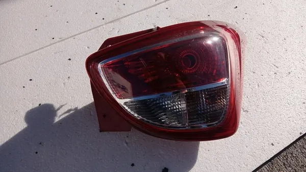 HYUNDAI I10 II 13- LÁMPARA TRASERA IZQUIERDA 92401-B9000 image 3