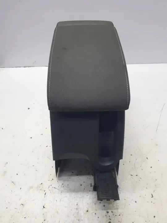 Accoudoir OEM 5M07131871 pour VW Golf Plus image 2
