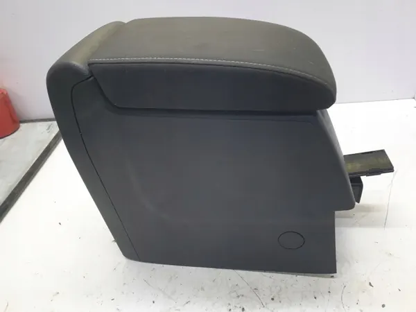 Accoudoir OEM 5M07131871 pour VW Golf Plus image 5