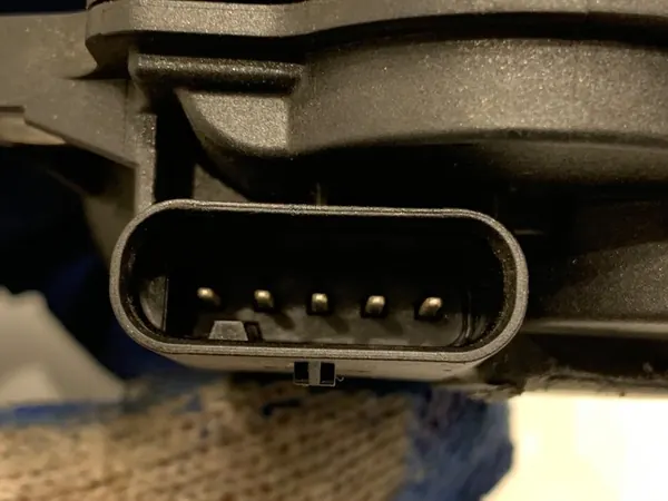 Actionneur de clapet d'échappement Mercedes GLE A2139069310 image 3