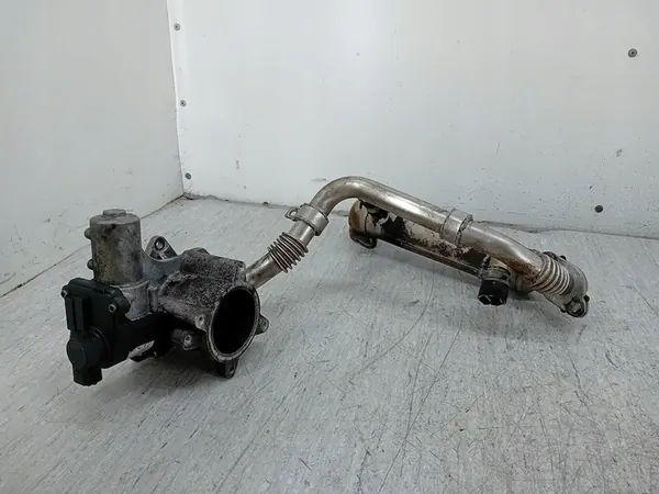 EGR-venttiili jäähdyttimellä VW Crafter 2.5 TDI OEM 076131512F image 4