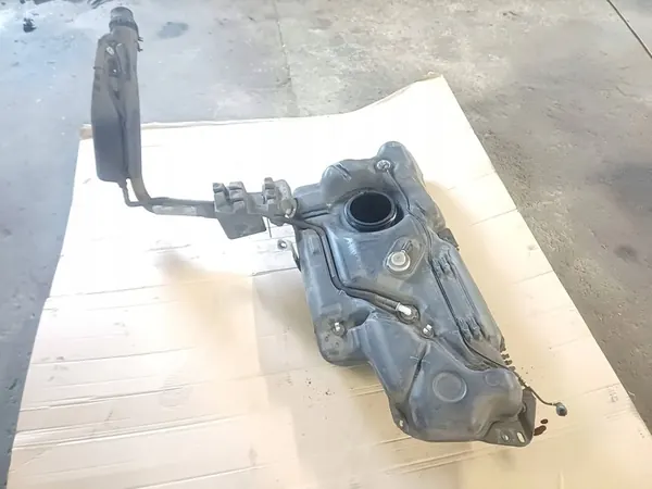 Réservoir de carburant Opel Crossland X 2018 3645657 image 4