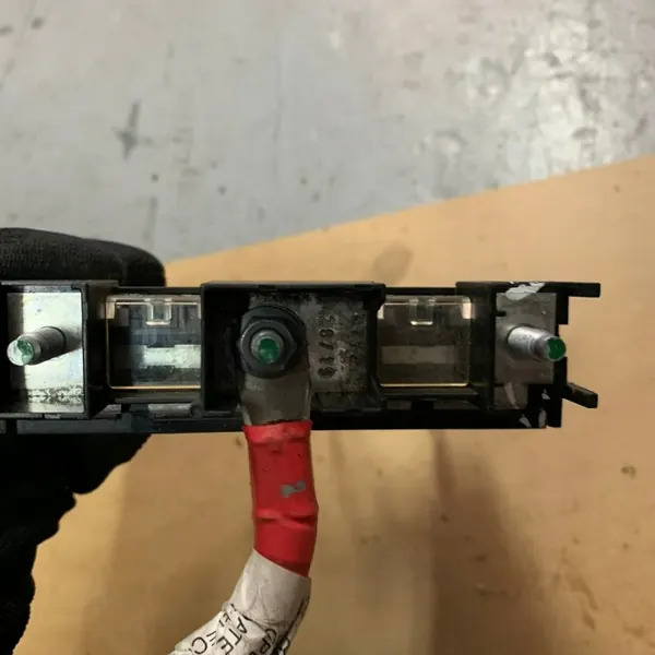 Fusible batterie Renault OE OEM 241148785R - Occasion image 4