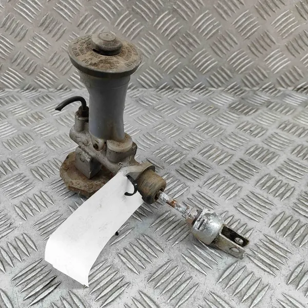 Kupplungs cylinder Toyota Land Cruiser 90 OEM 3141060571 image 5