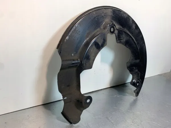 Volvo V40 Cross Country Voor remschild OEM 31317159 image 4