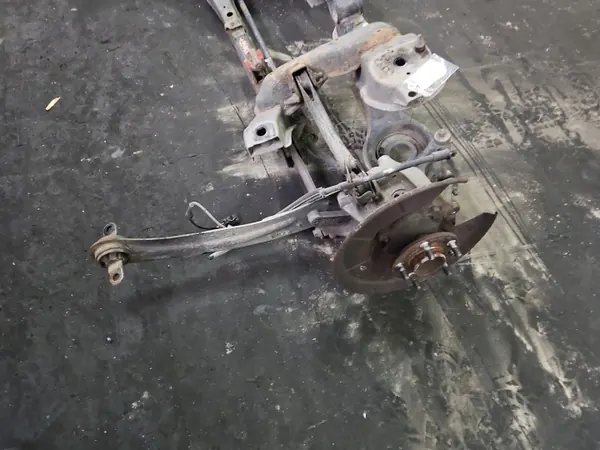 Essieu arrière OEM IMPRK1534501 pour Ford Kuga MK1 image 5