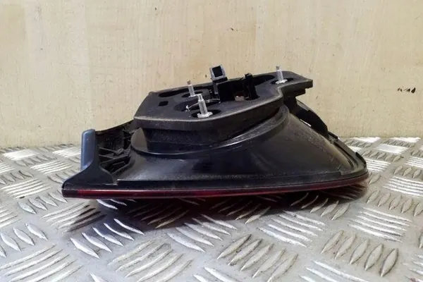 Luz de maletero izquierda VW TOUAREG 7L6945093T image 2