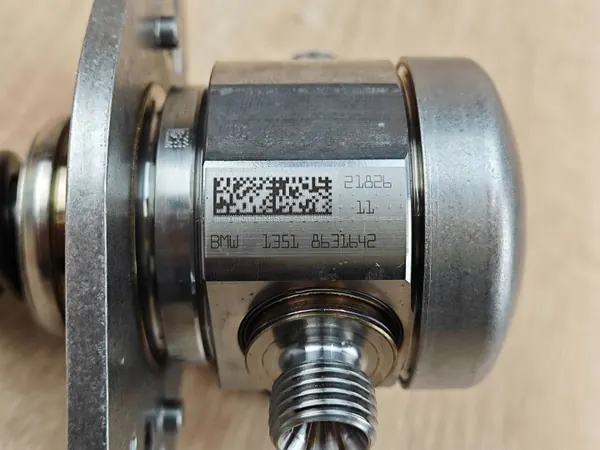 Bomba de inyección OEM 8631642 para motor BMW B48 image 4