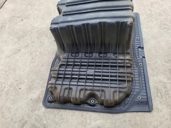 Plancher de coffre BMW E90/E91/E92 OEM 51717120020 image 4
