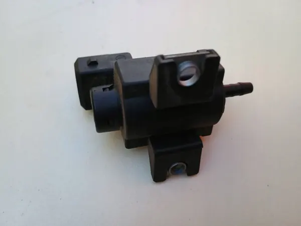 Válvula de vácuo Toyota RAV 4 258600R010 2008 image 3