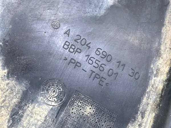 OEM A2046901130 Para-lamas dianteiro esquerdo Mercedes X204 image 4