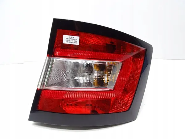 OEM 6V9945096 oikea takavalot Skoda Fabia III Farmarille image 2