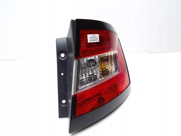 OEM 6V9945096 oikea takavalot Skoda Fabia III Farmarille image 3