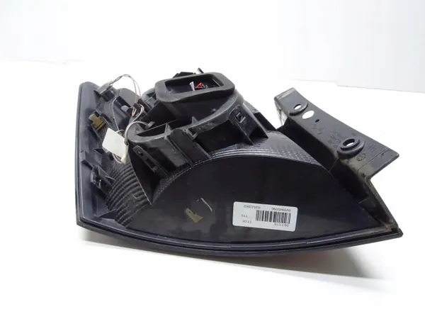 OEM 6V9945096 oikea takavalot Skoda Fabia III Farmarille image 7