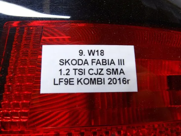 OEM 6V9945096 oikea takavalot Skoda Fabia III Farmarille image 9