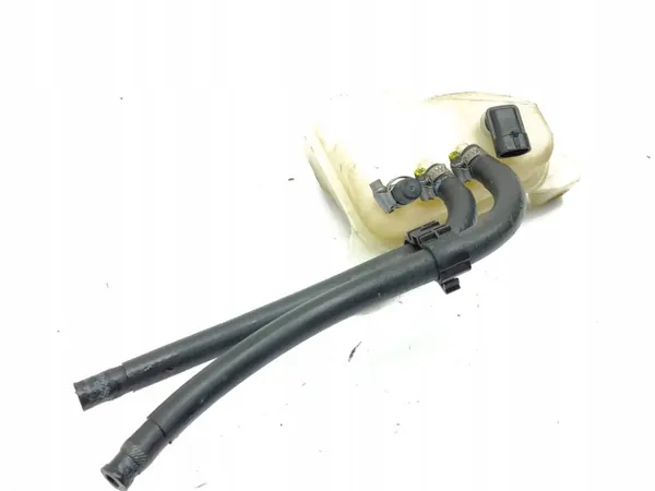 Maserati Bromsvätskebehållare OEM AMD182421 image 3