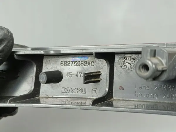 Jeep Cherokee KL 2018 bakstötfångare höger reflex OEM 68275962AC image 4
