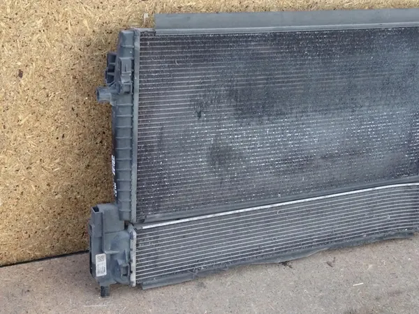 SKODA OCTAVIA III 1.6TDI Radiador Intercooler image 2