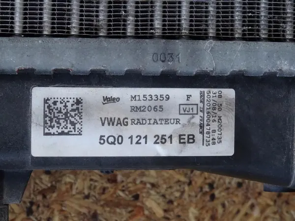 SKODA OCTAVIA III 1.6TDI Radiador Intercooler image 5