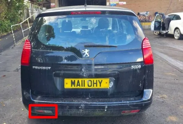 Peugeot 5008 2011 Kolmas Jarruvalo Vasemmalla 9686161680 image 2