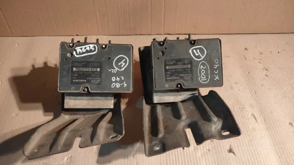 Bomba ABS Volvo 8671224 P08671225 - Pieza OEM Usada image 2
