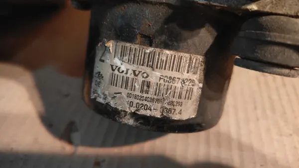 Bomba ABS Volvo 8671224 P08671225 - Pieza OEM Usada image 3