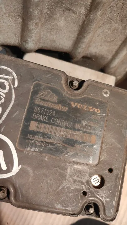 Bomba ABS Volvo 8671224 P08671225 - Pieza OEM Usada image 5