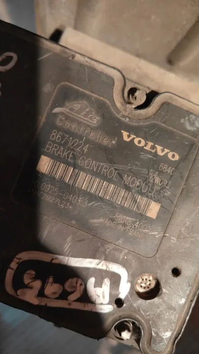 Bomba ABS Volvo 8671224 P08671225 - Pieza OEM Usada image 6