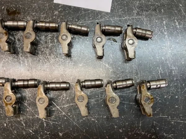 Klepstoters OEM DZWIGIENKI ZAWOROWE voor VW Audi 2.0 TDI image 3
