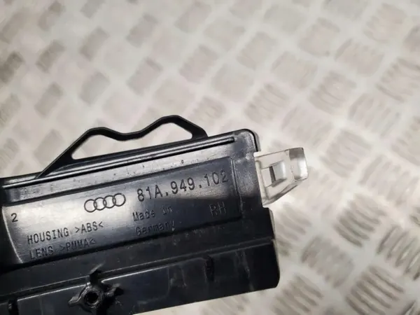 Intermitente espejo derecho OEM 81A949102 - Usado image 3