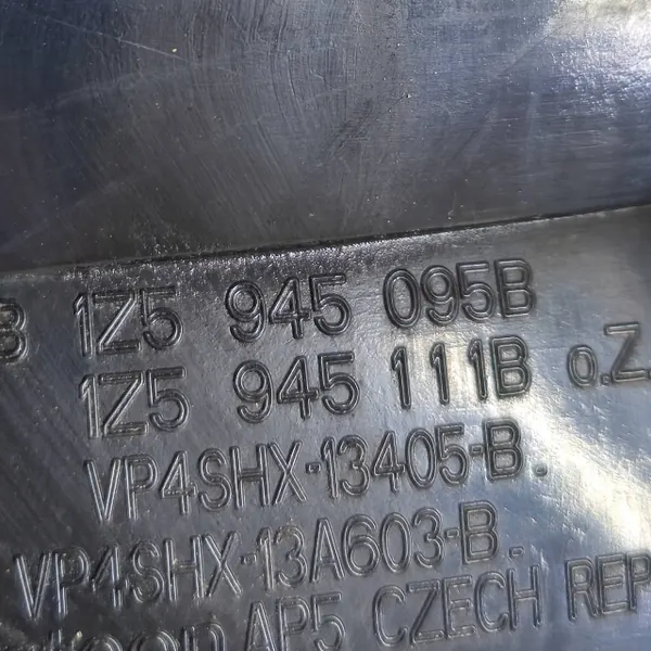 Vänster baklampa 1Z5945095B Skoda Octavia II image 10