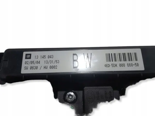 Opel Astra H zekeringkast OEM 13145043 - Gebruikt image 4