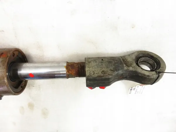Vérin Hydraulique d'Occasion OEM M1010966 Balkancar image 7