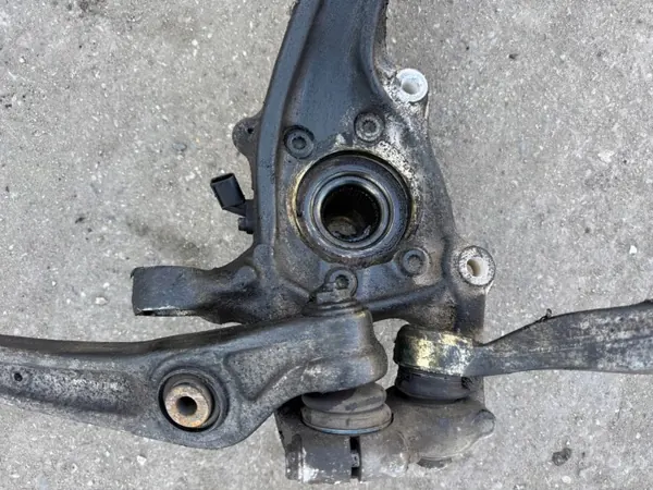 Moyeu Roue Droit Avant Audi OE 8K0407258ABS image 8