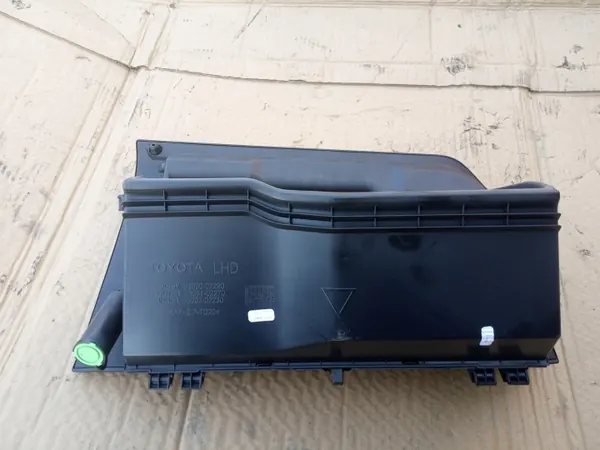 OEM 55550-02290 Passagerarhandskfack Toyota Auris image 5