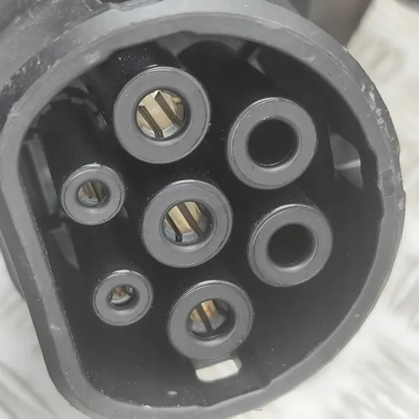 Câble charge batterie Nissan Leaf ZE1 33329534 image 3
