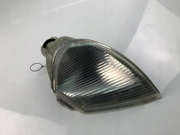Intermitente izquierdo OEM 7700820126 - Renault Laguna I image 2