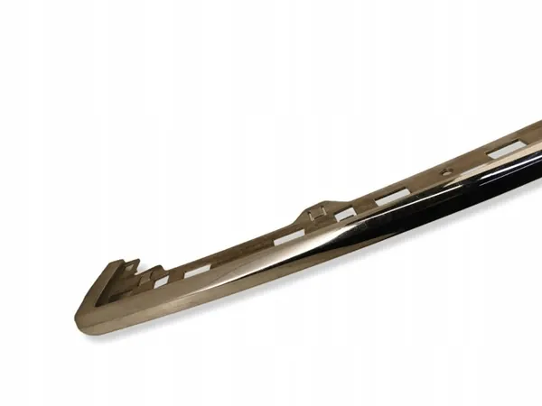 Moldurón OEM 6820AA para parachoques trasero Jeep image 3