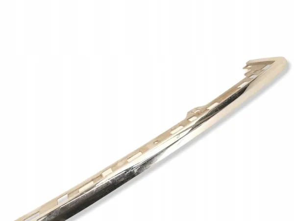 Moldurón OEM 6820AA para parachoques trasero Jeep image 4